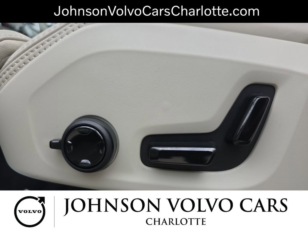 New 2026 Volvo XC60 T8 Ultra w/ Protection Package Premier image 31