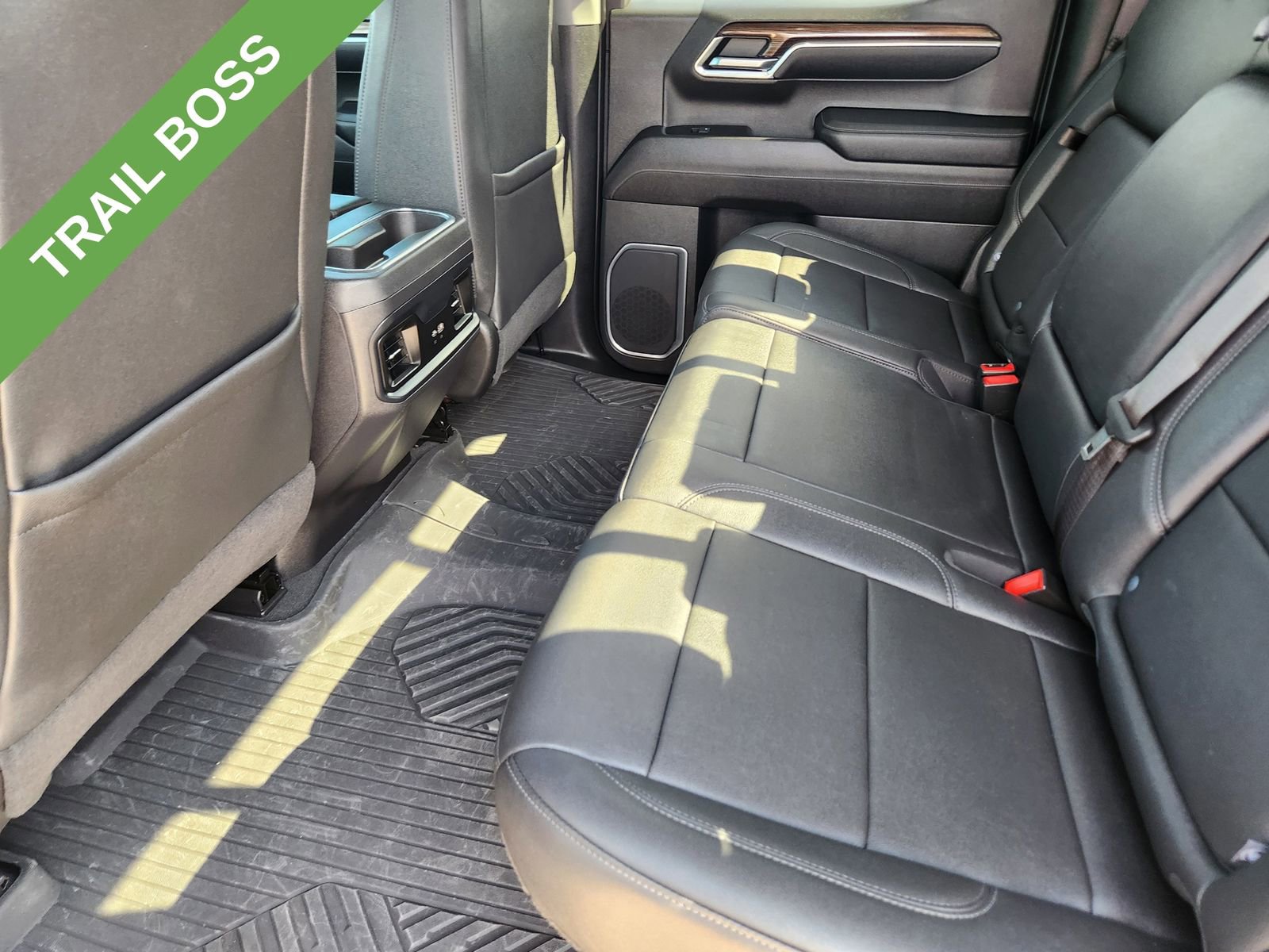 Used 2023 Chevrolet Silverado 1500 LT Trail Boss w/ Convenience Package II image 33