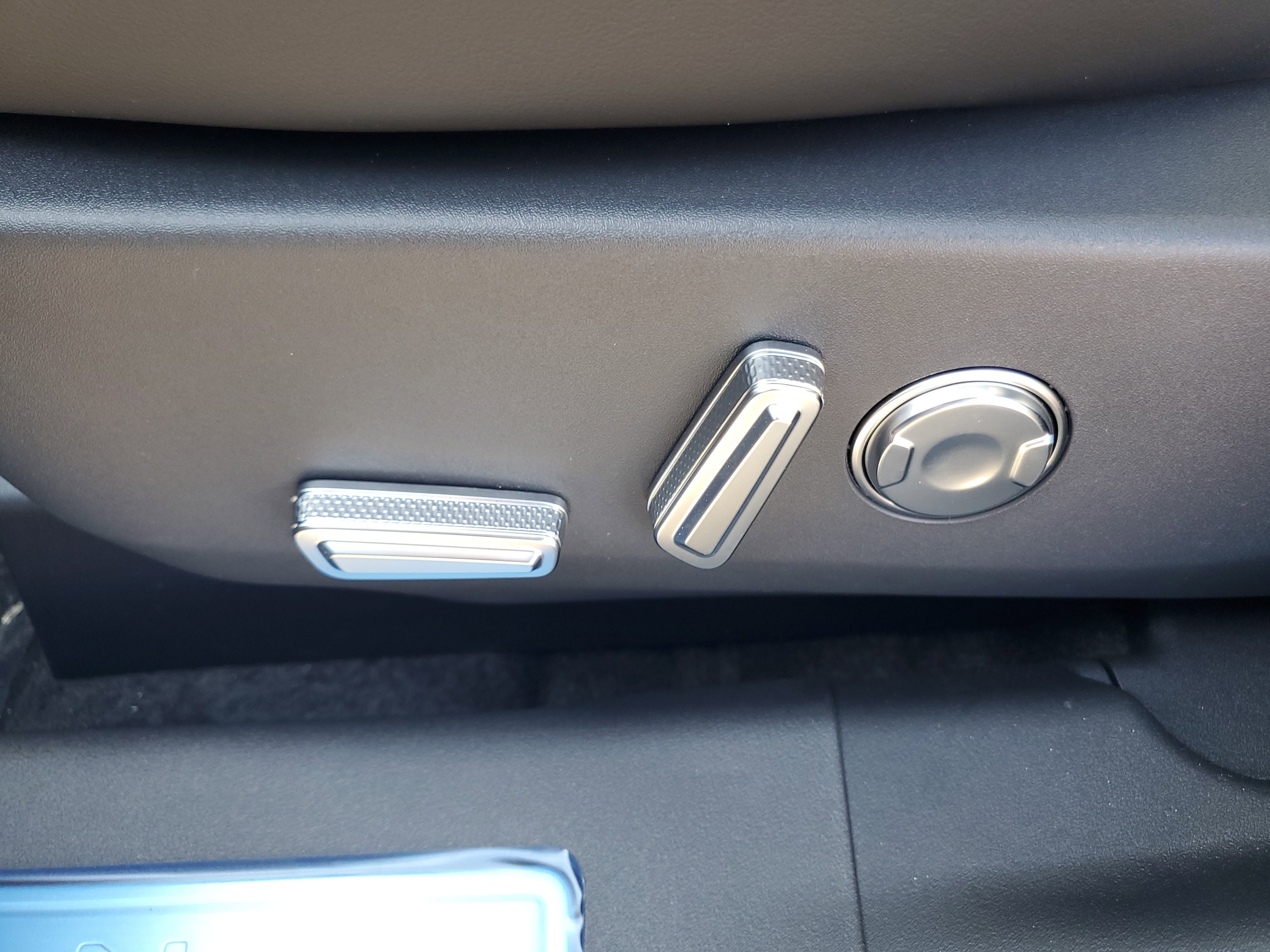 New 2026 Lincoln Nautilus Premier w/ Equipment Group 102A image 12