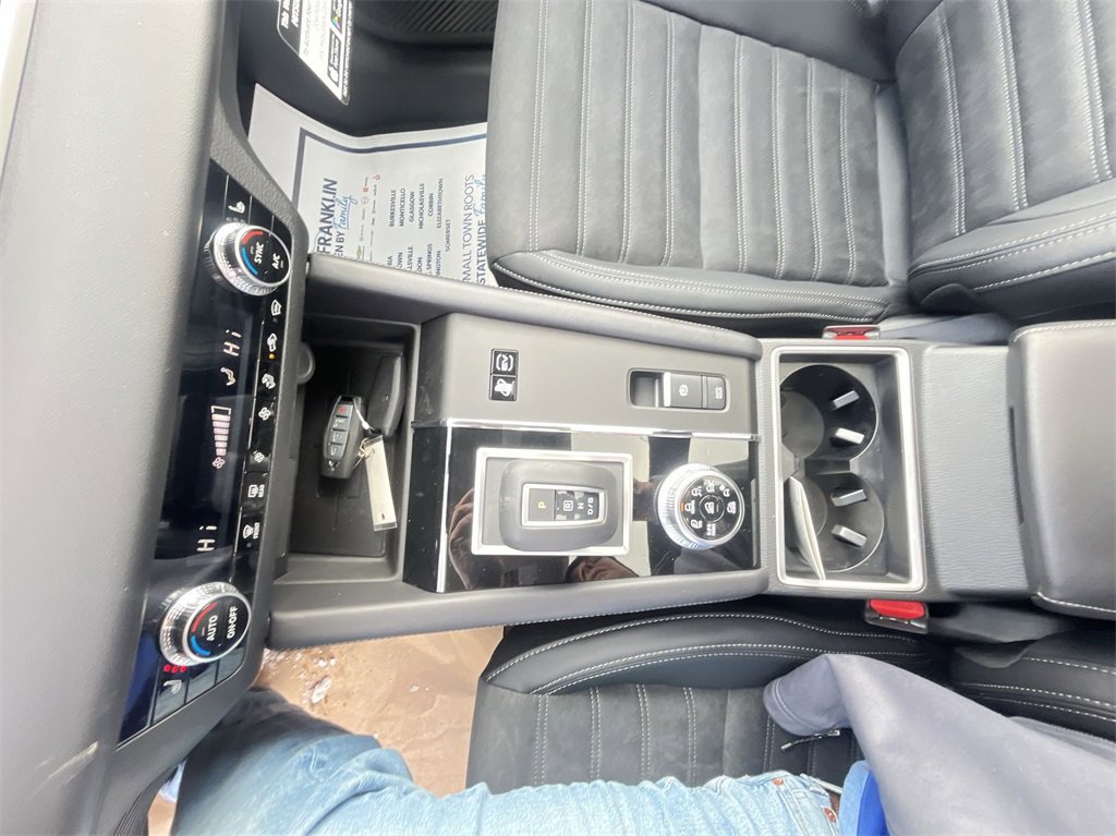 New 2025 Mitsubishi Outlander SE image 20