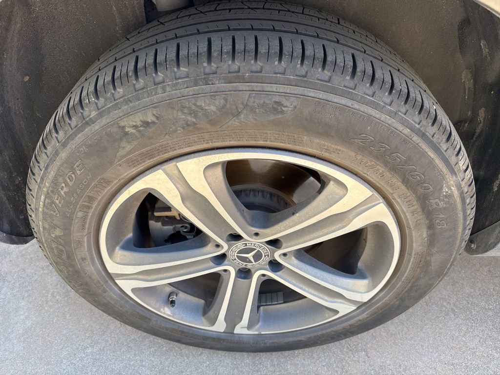 Used 2019 Mercedes-Benz GLC 300 4MATIC image 34