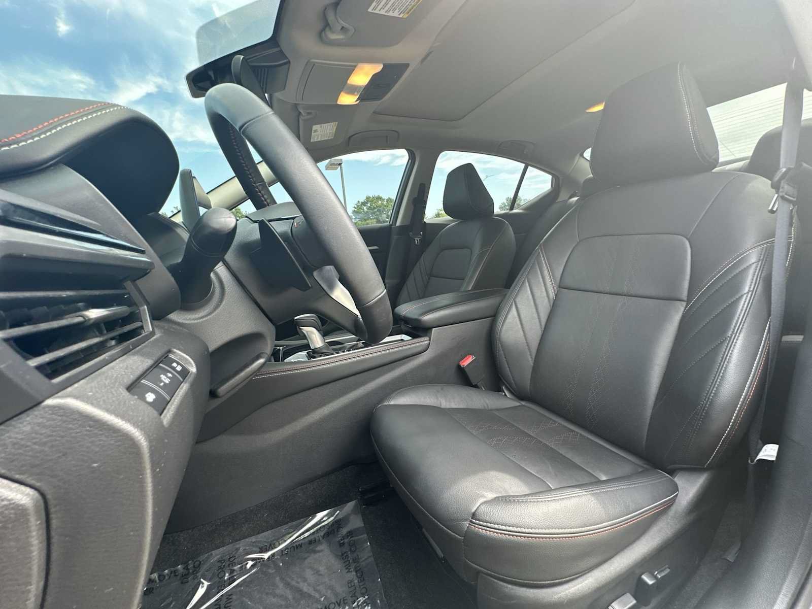 Used 2024 Nissan Altima 2.5 SR w/ SR Premium Package FWD image 17