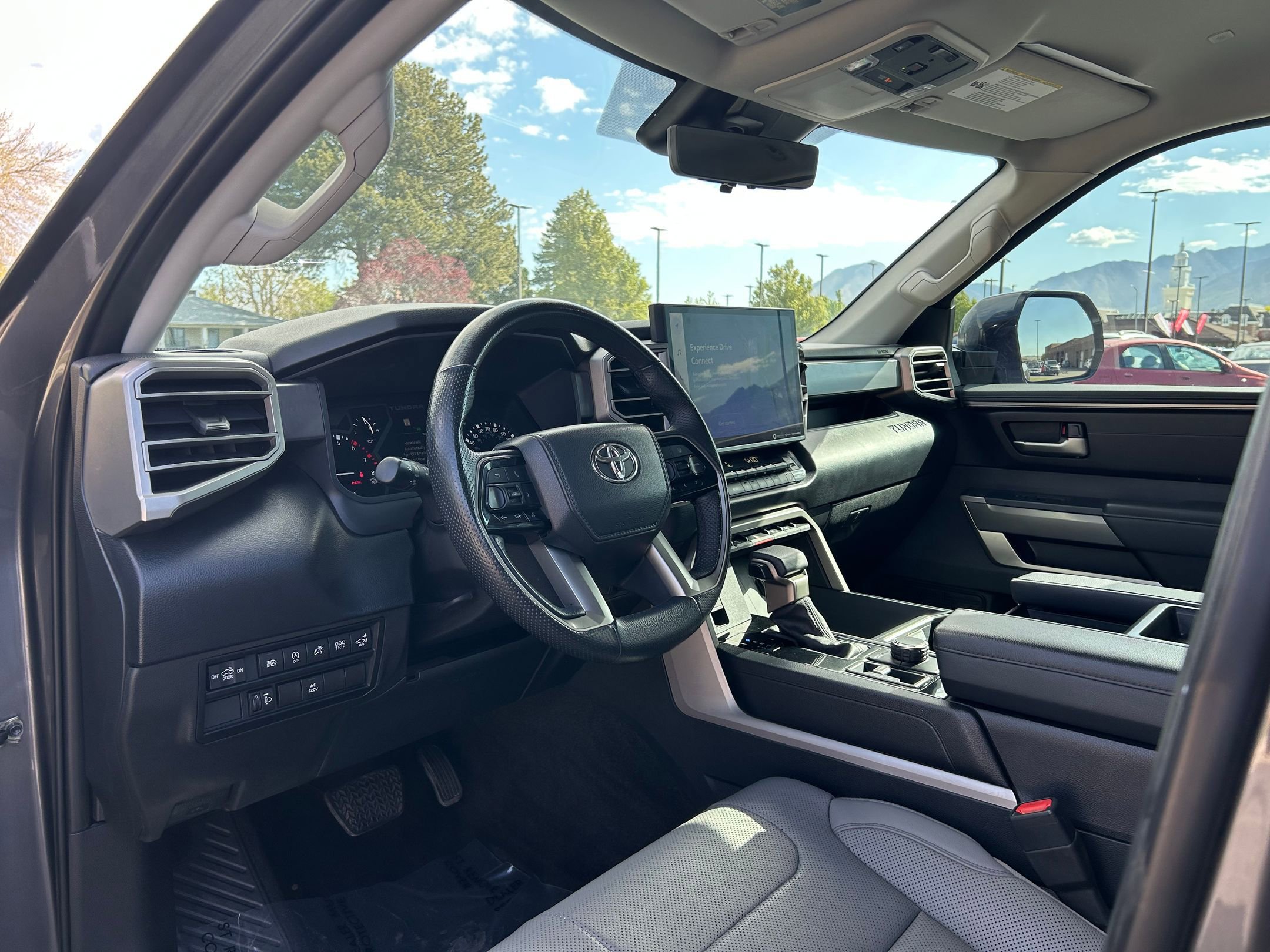 Used 2022 Toyota Tundra SR5 w/ Advanced Technology Package AWD/4WD image 11