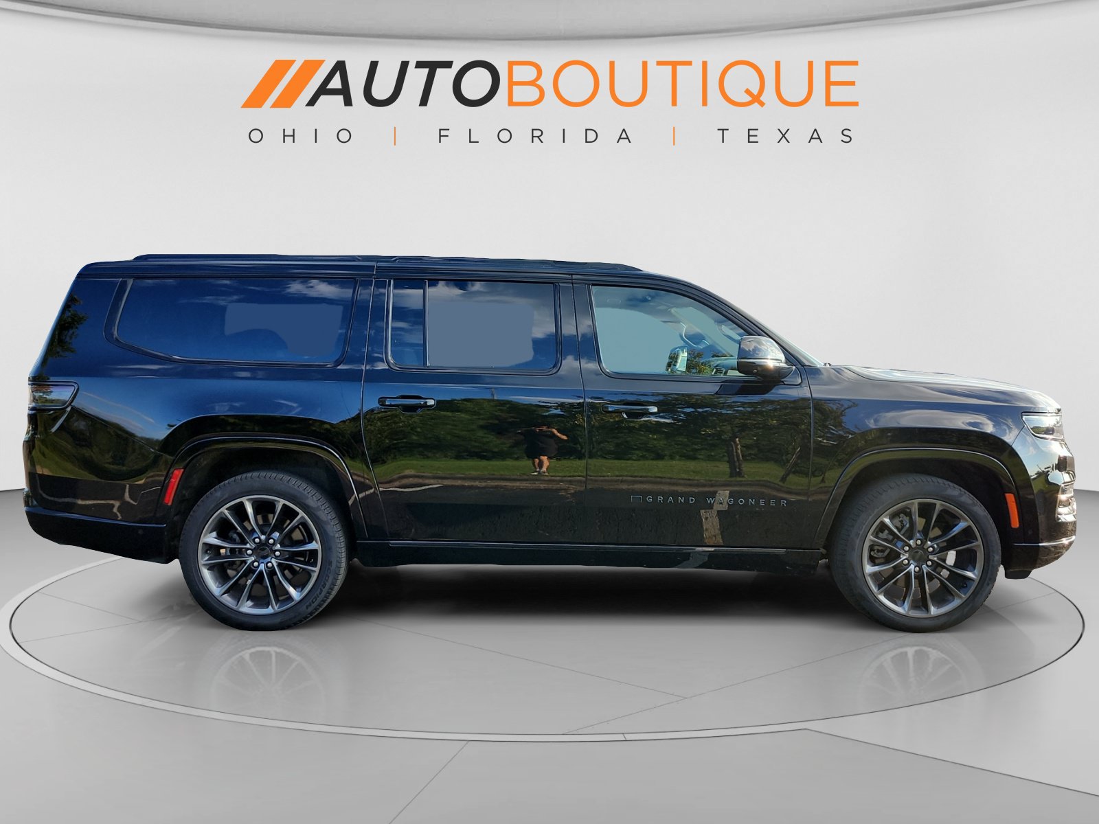 Used 2025 Jeep Grand Wagoneer L Series II Obsidian w/ Quick Order Packagew 28T AWD/4WD image 7