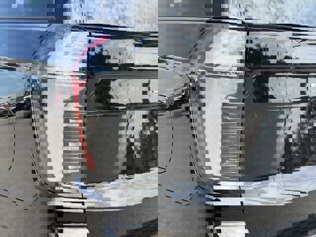 New 2026 Chevrolet Suburban High Country image 20