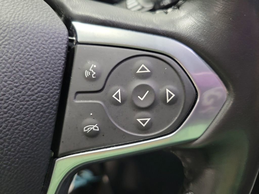 Used 2021 Chevrolet Traverse LT image 34