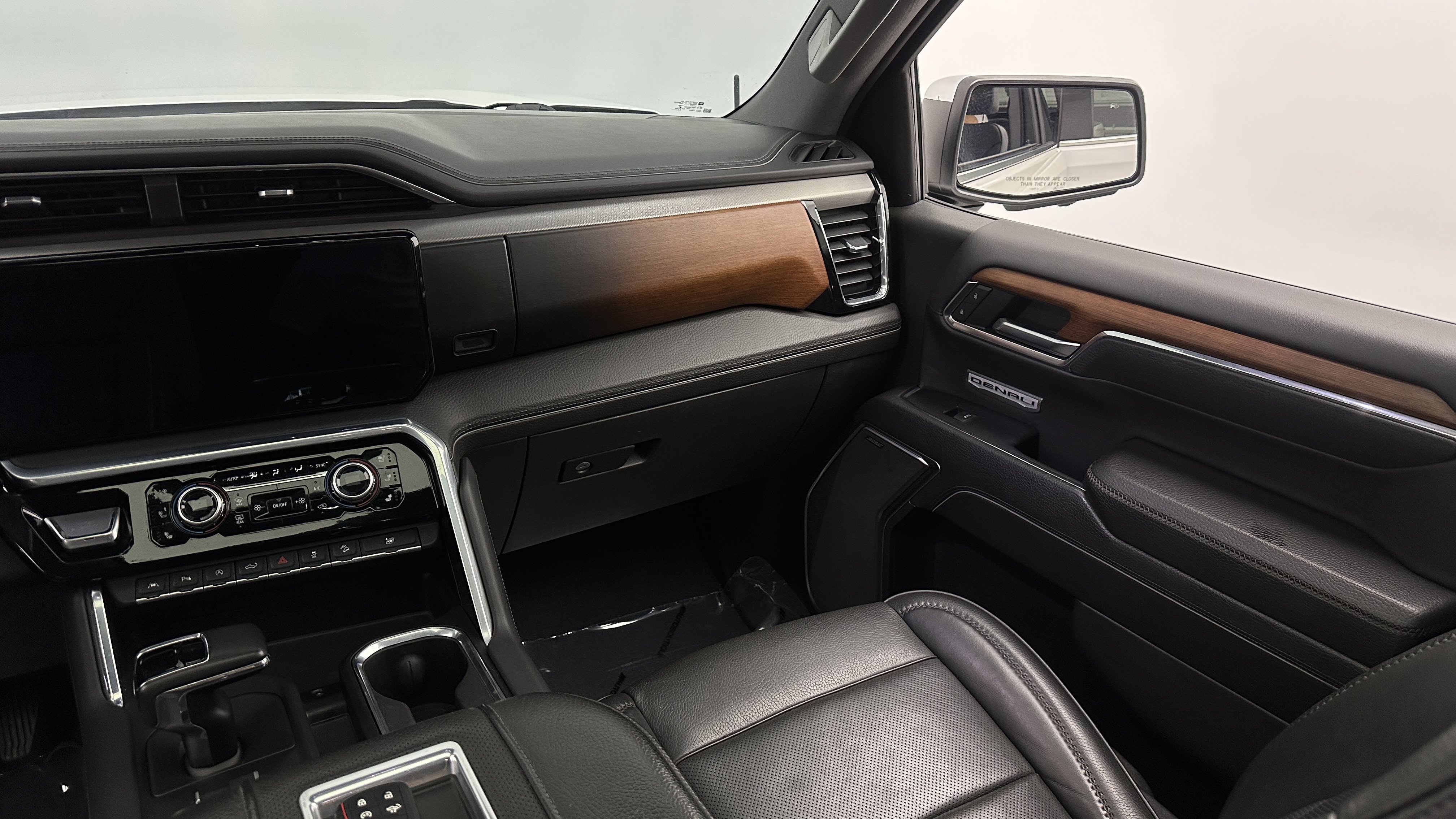 Used 2022 GMC Sierra 1500 Denali AWD/4WD image 38
