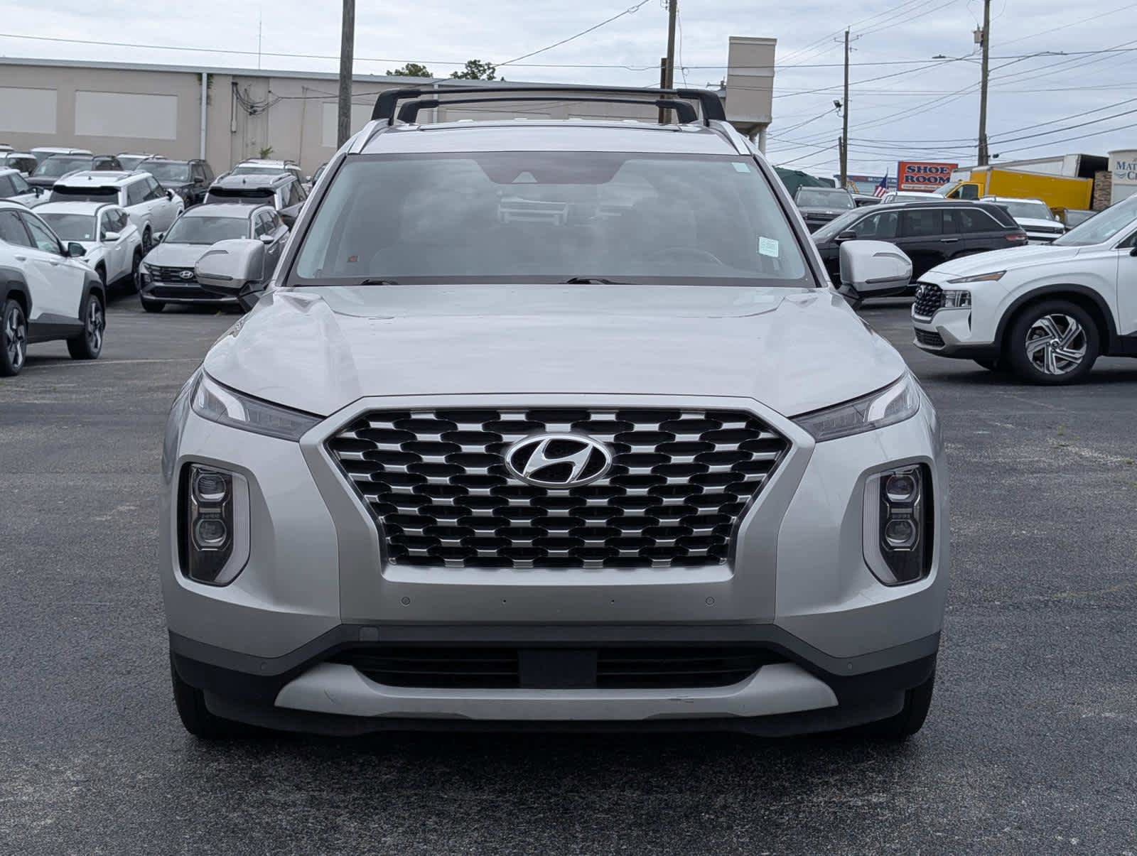 Used 2021 Hyundai Palisade SEL w/ Premium Package FWD image 2