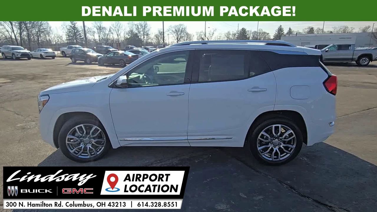 Used 2023 GMC Terrain Denali w/ Denali Premium Package image 6