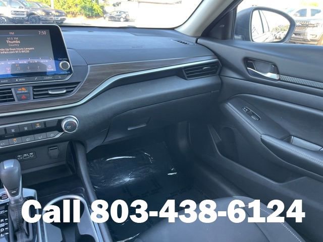 Used 2024 Nissan Altima 2.5 SV FWD image 17