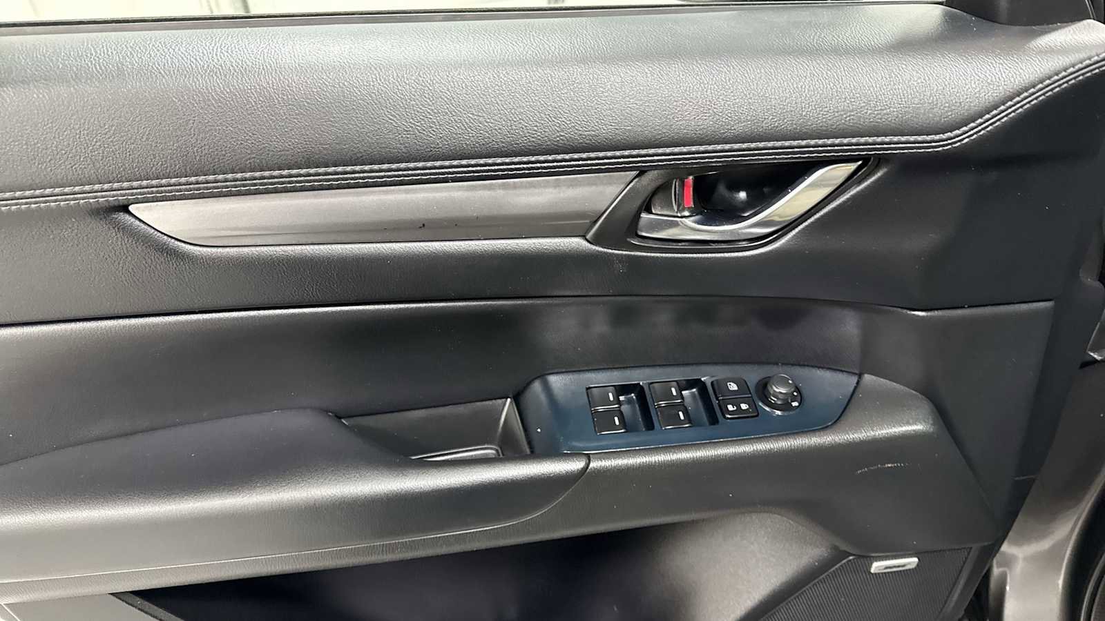 Used 2018 MAZDA CX-5 Touring w/ Preferred Equipment Package image 15