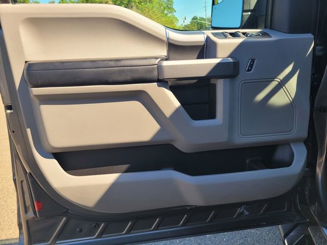 Used 2016 Ford F150 XLT w/ Equipment Group 302A Luxury image 16