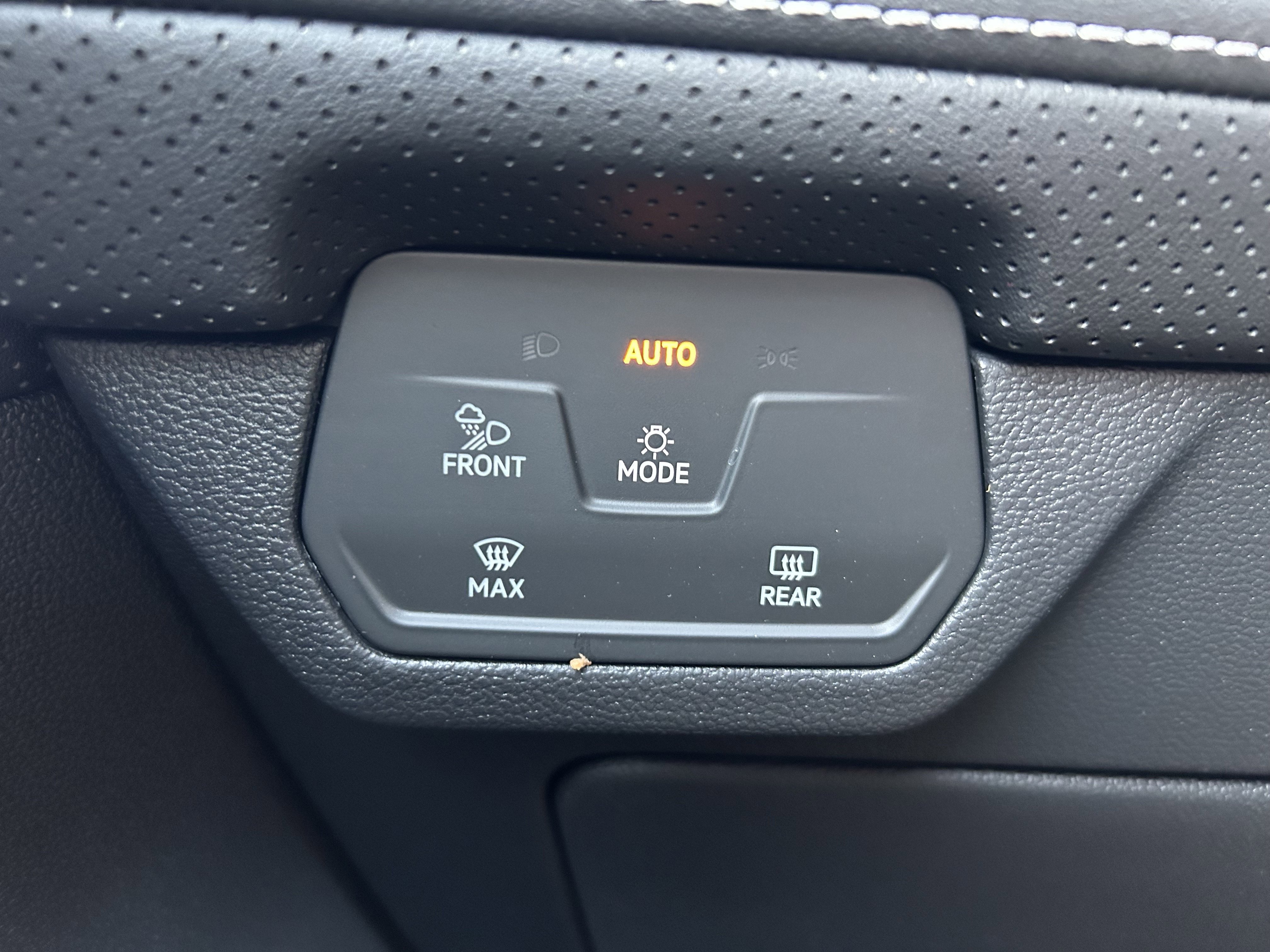 New 2026 Volkswagen Atlas SE image 19