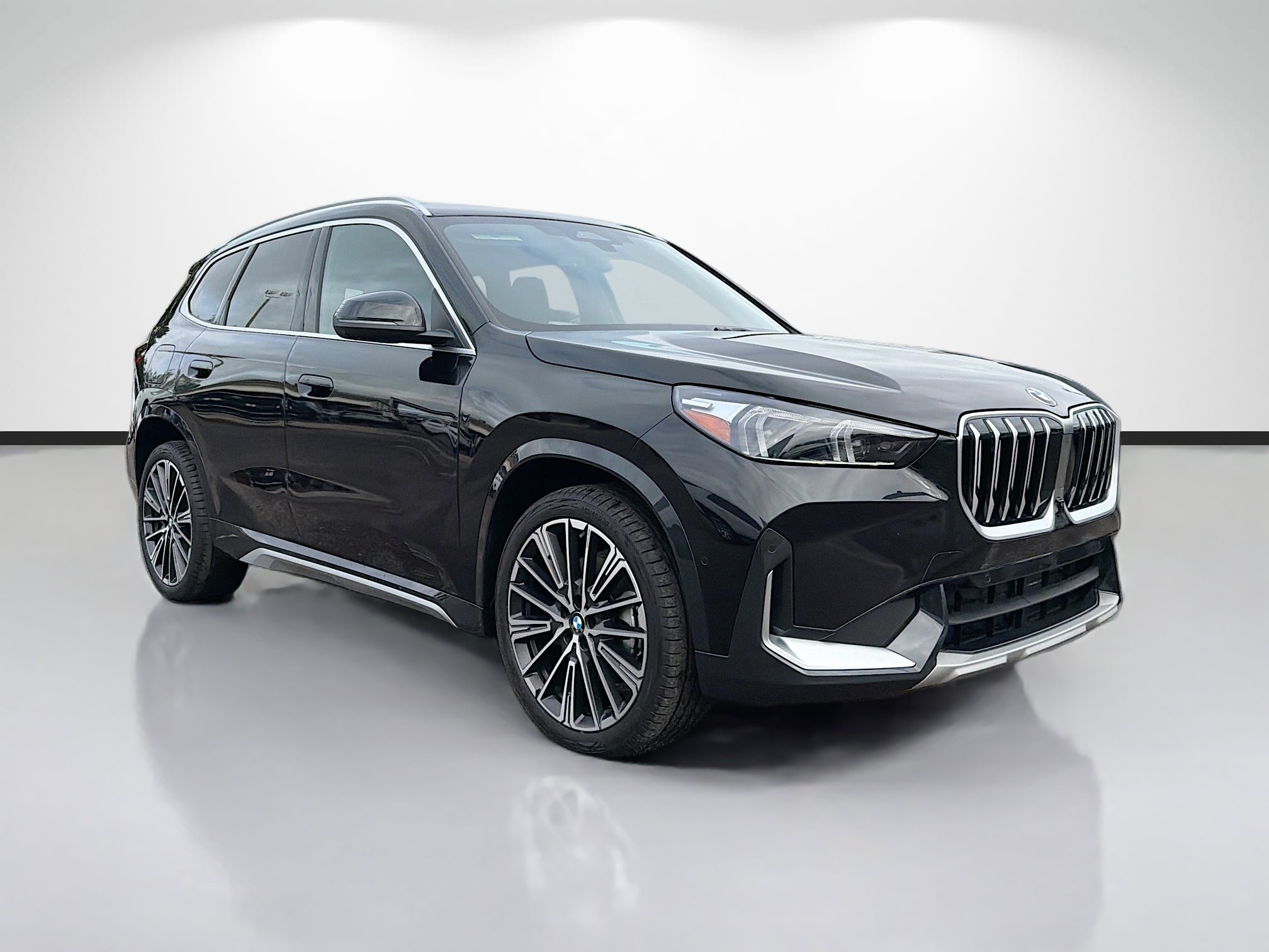 Used 2025 BMW X1 xDrive28i w/ Technology Package