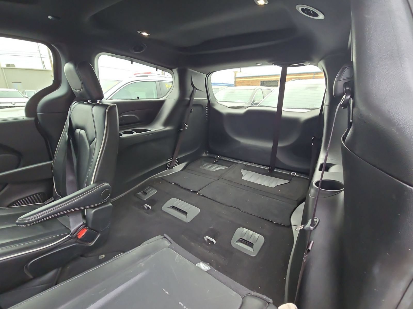 Used 2025 Chrysler Pacifica Limited FWD image 10