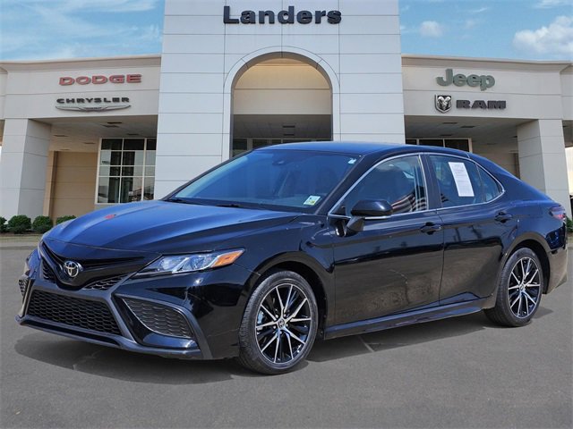 Used 2023 Toyota Camry SE