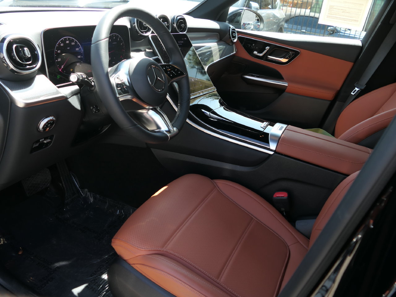 Used 2026 Mercedes-Benz GLC 300 image 10