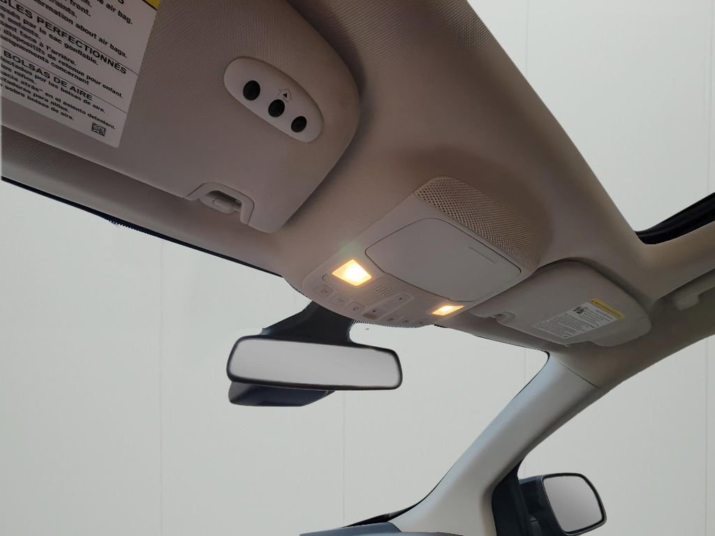 Used 2020 Ford Edge Titanium image 26