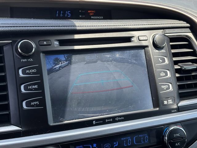 Used 2018 Toyota Highlander XLE FWD image 6