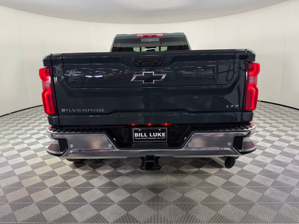 Used 2026 Chevrolet Silverado 3500 LTZ w/ LTZ Plus Package AWD/4WD image 5