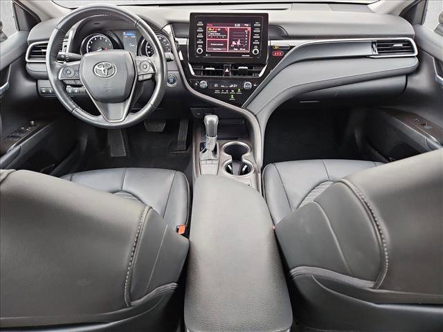 Used 2024 Toyota Camry SE w/ Cold Weather Package image 17