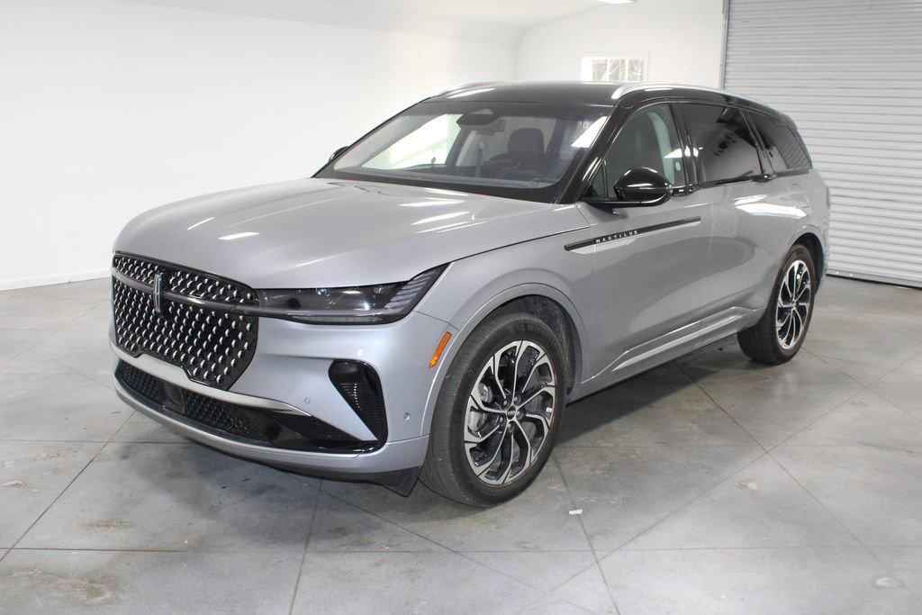 Used 2024 Lincoln Nautilus Reserve image 4