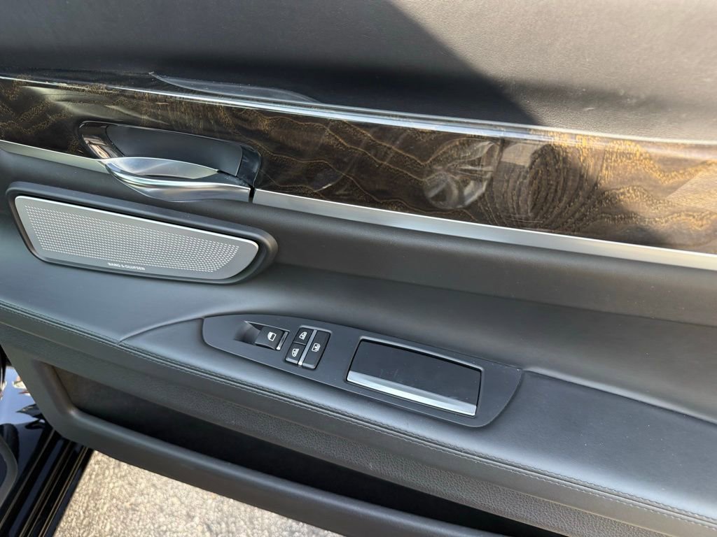 Used 2013 BMW 750Li image 42