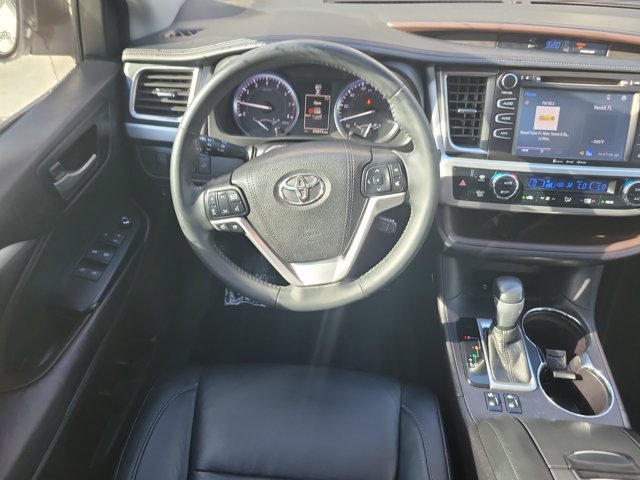 Used 2016 Toyota Highlander XLE FWD image 21