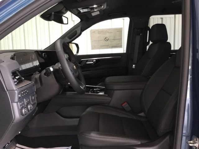 New 2026 Chevrolet Suburban LT w/ Comfort Package AWD/4WD image 22