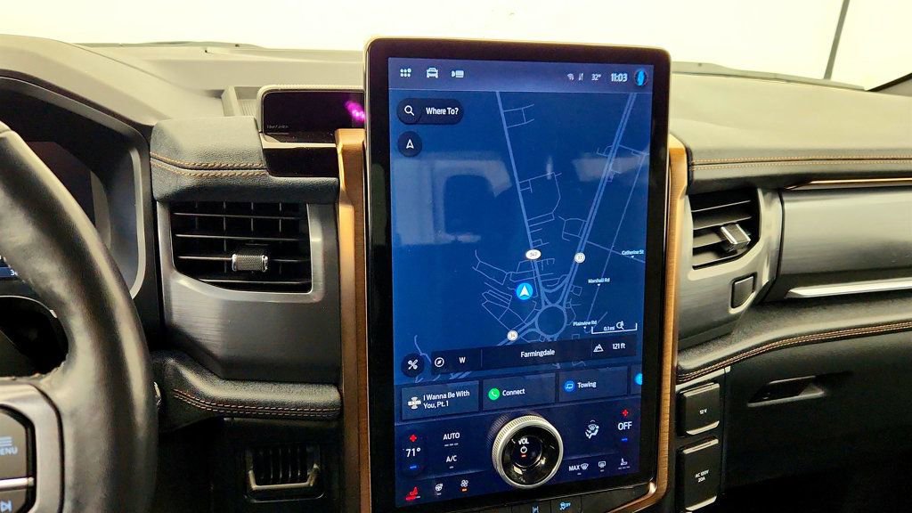 Used 2023 Ford F150 Lightning Lariat image 16