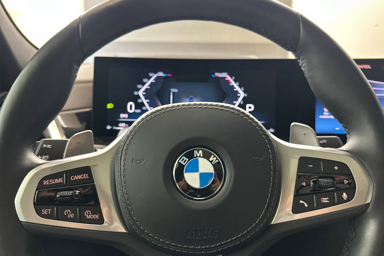 Certified 2024 BMW X6 xDrive40i w/ Premium Package image 16