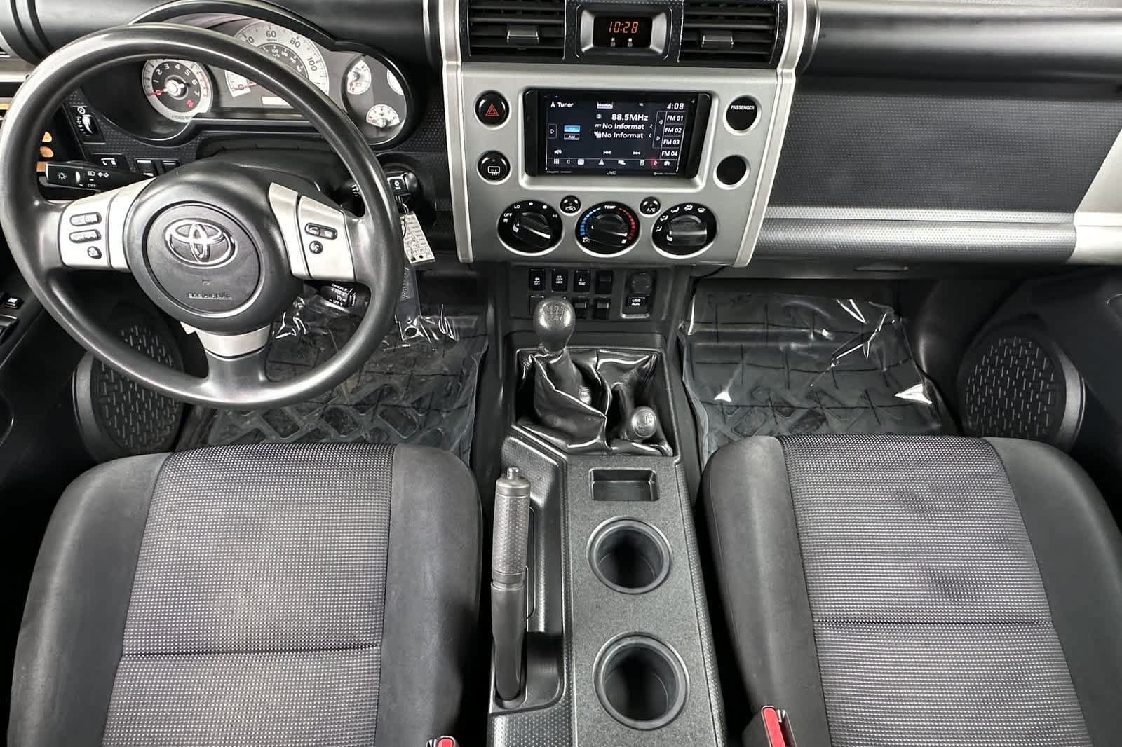 Used 2011 Toyota FJ Cruiser 4WD w/ Convenience Pkg image 3