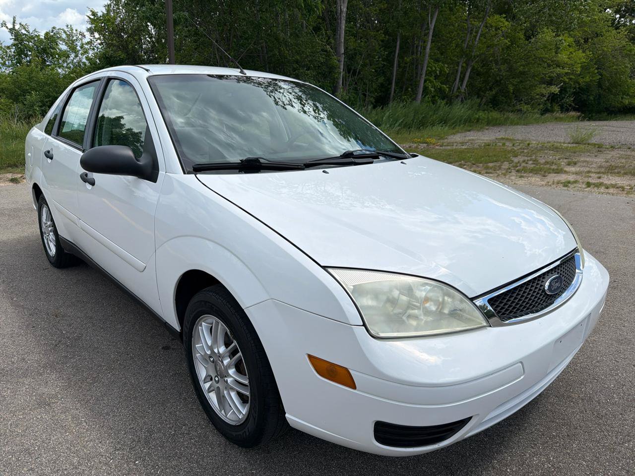 Used 2007 Ford Focus S FWD image 3