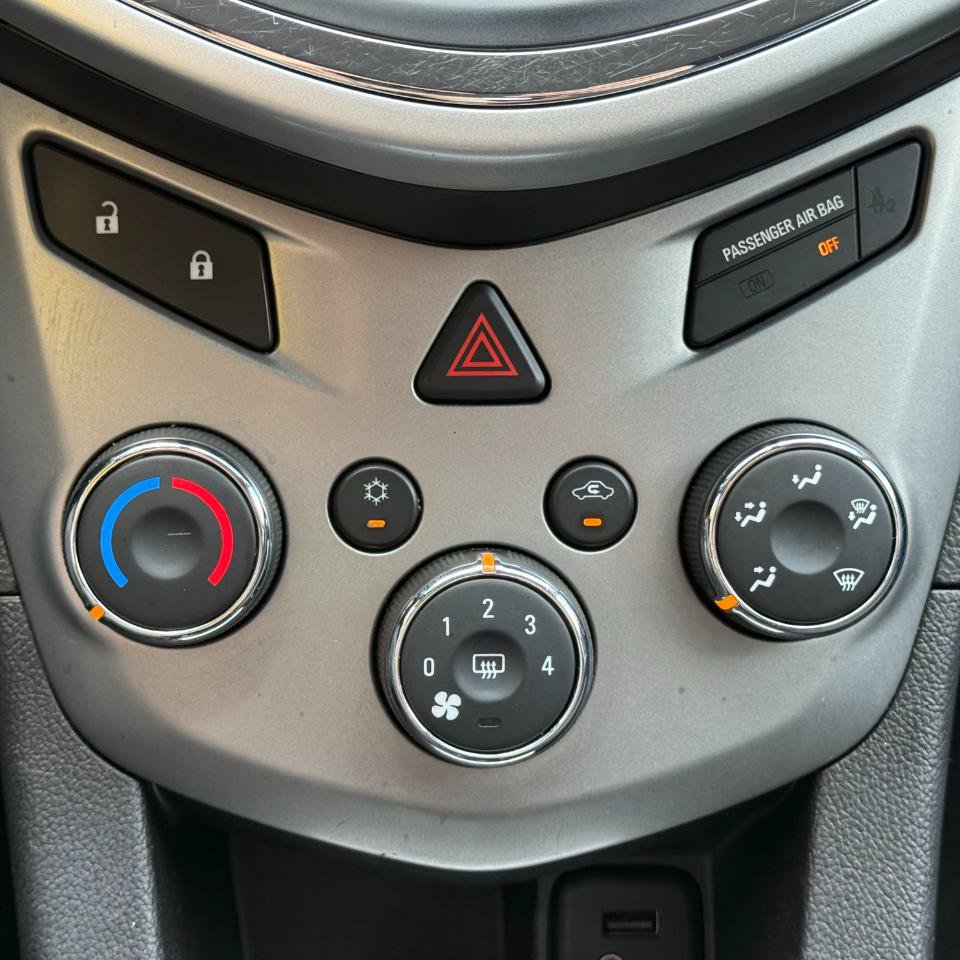 Used 2020 Chevrolet Sonic LT FWD image 21
