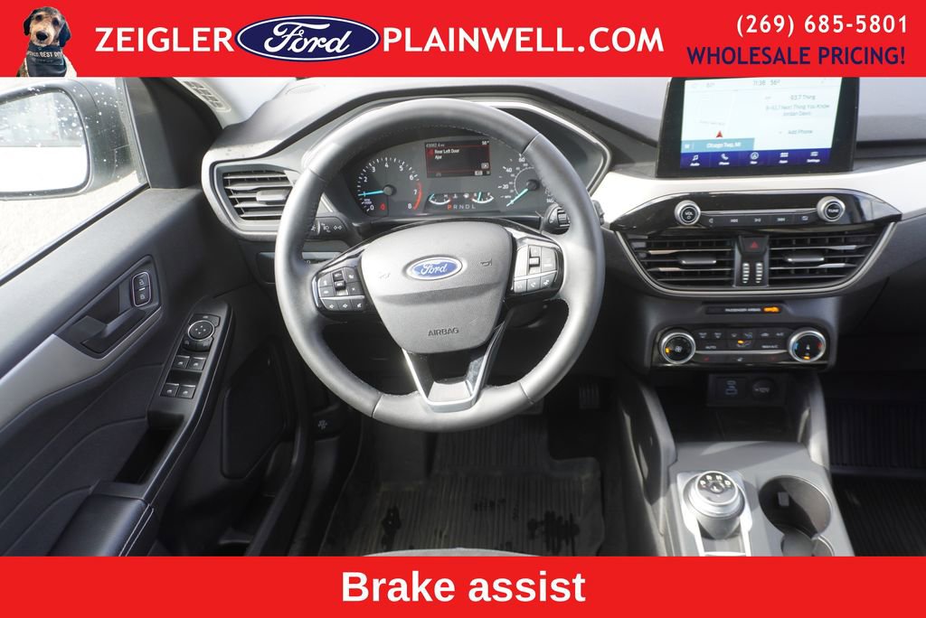 Used 2022 Ford Escape SE w/ Cold Weather Package image 13