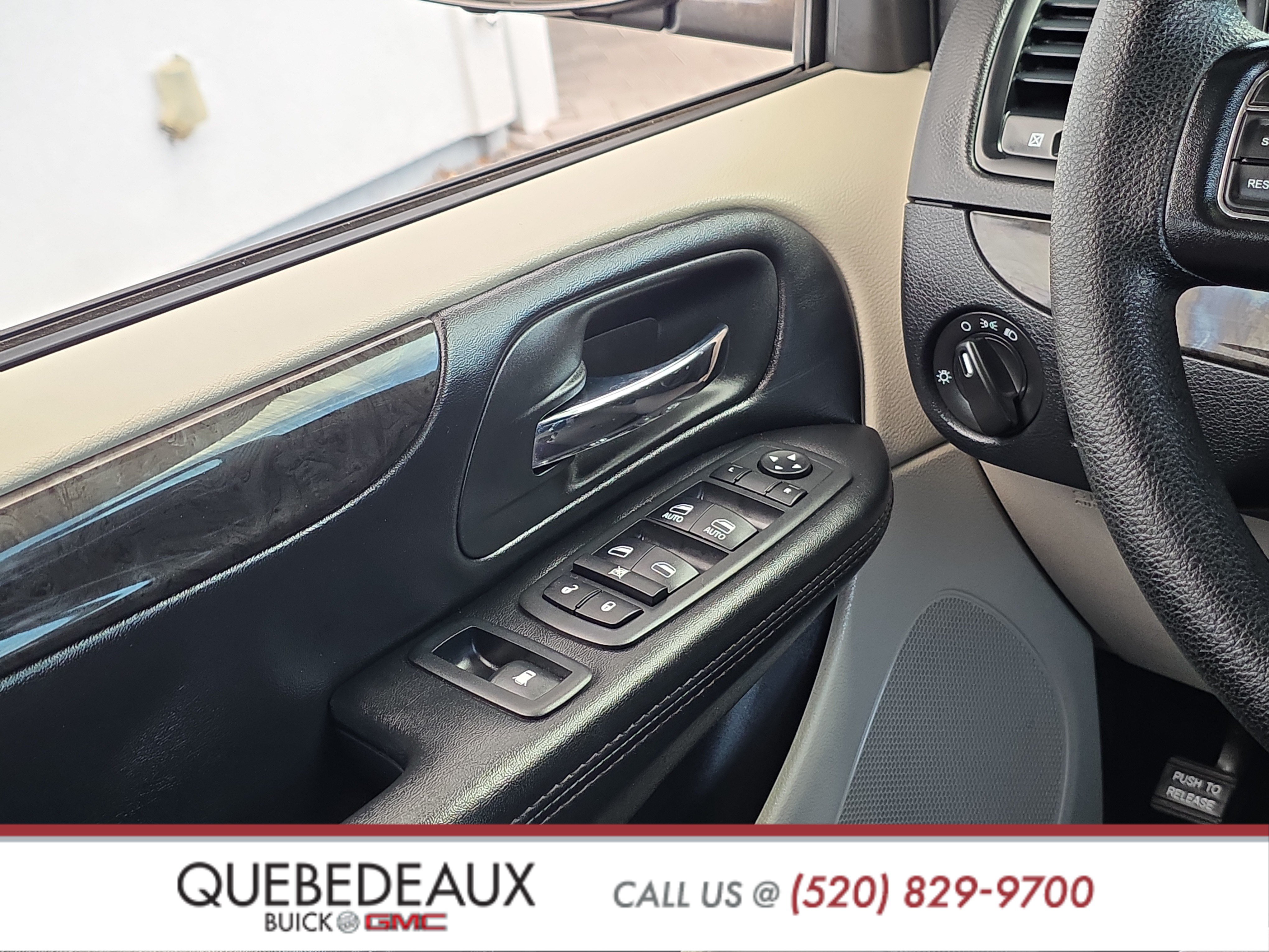 Used 2019 Dodge Grand Caravan SE w/ UConnect Hands-Free Group FWD image 21