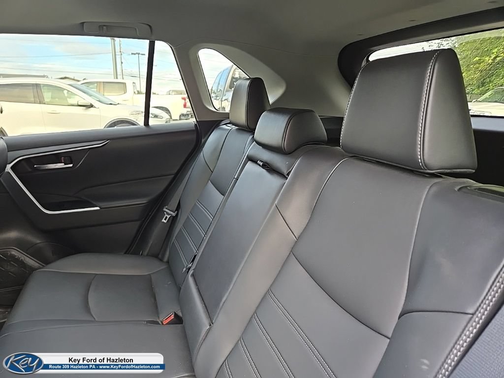 Used 2021 Toyota RAV4 AWD Hybrid image 37
