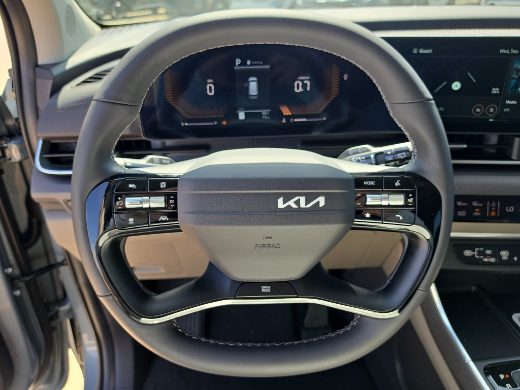 New 2027 Kia Carnival EX FWD image 30