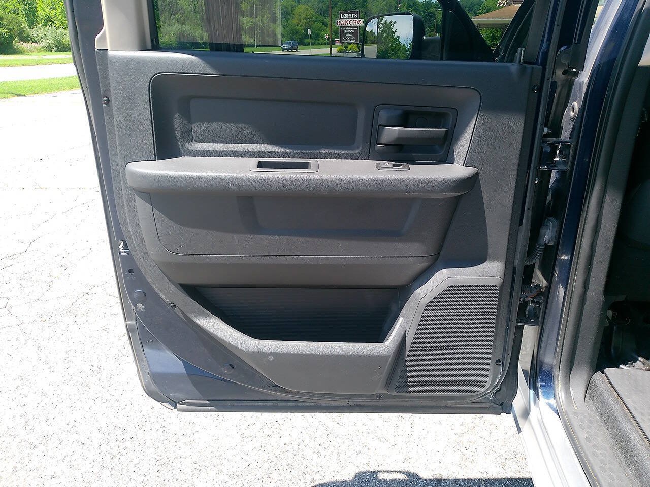 Used 2012 RAM 2500 ST w/ Chrome Appearance Group AWD/4WD image 37