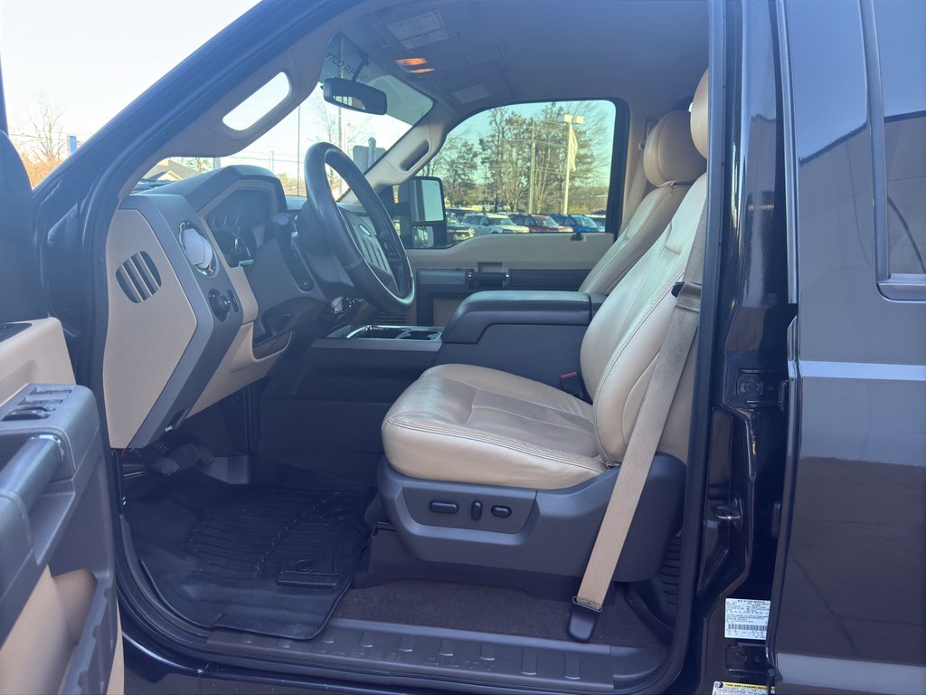 Used 2012 Ford F250 Lariat w/ Lariat Interior Pkg image 11