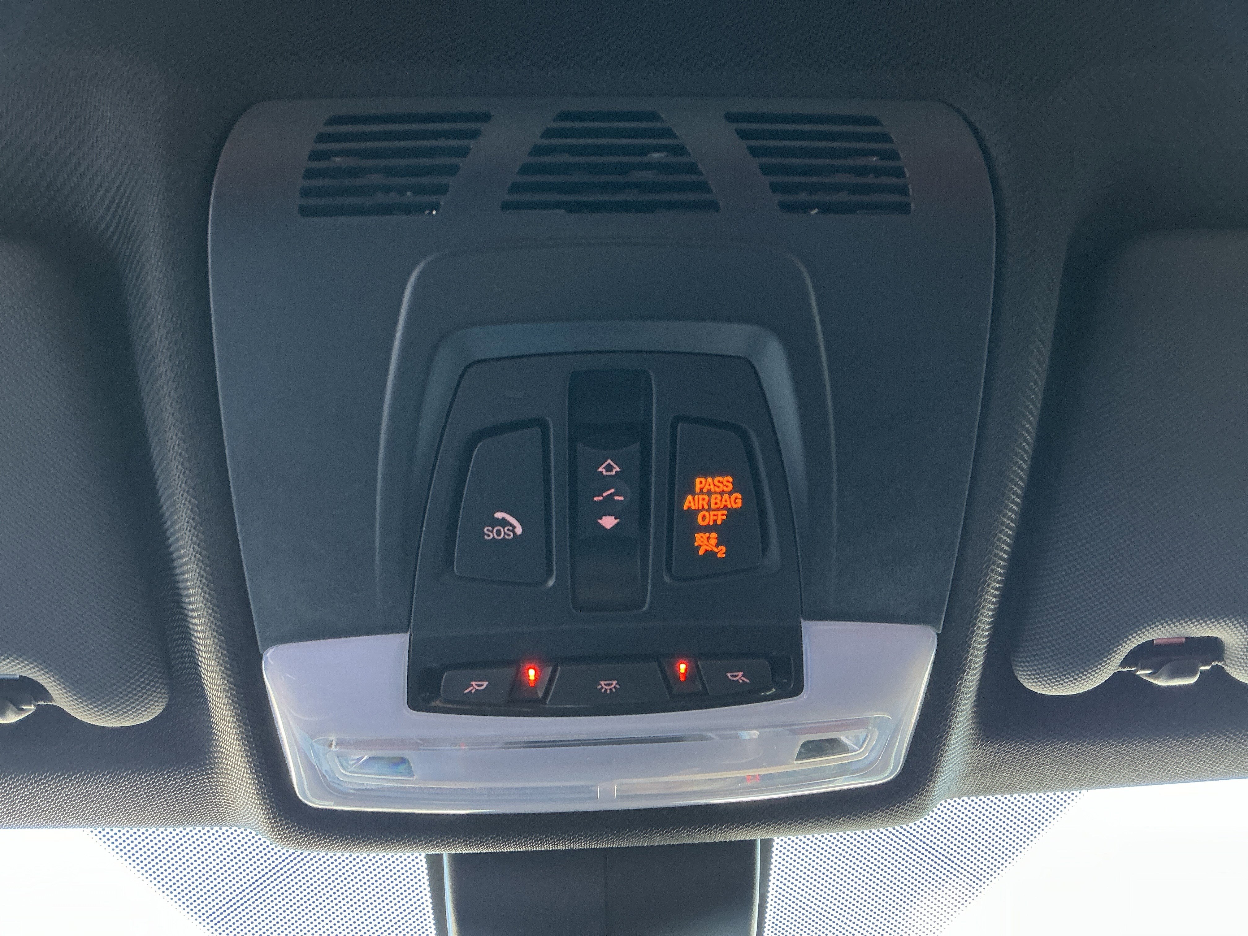 Used 2018 BMW 330i xDrive Sedan w/ Premium Package image 31