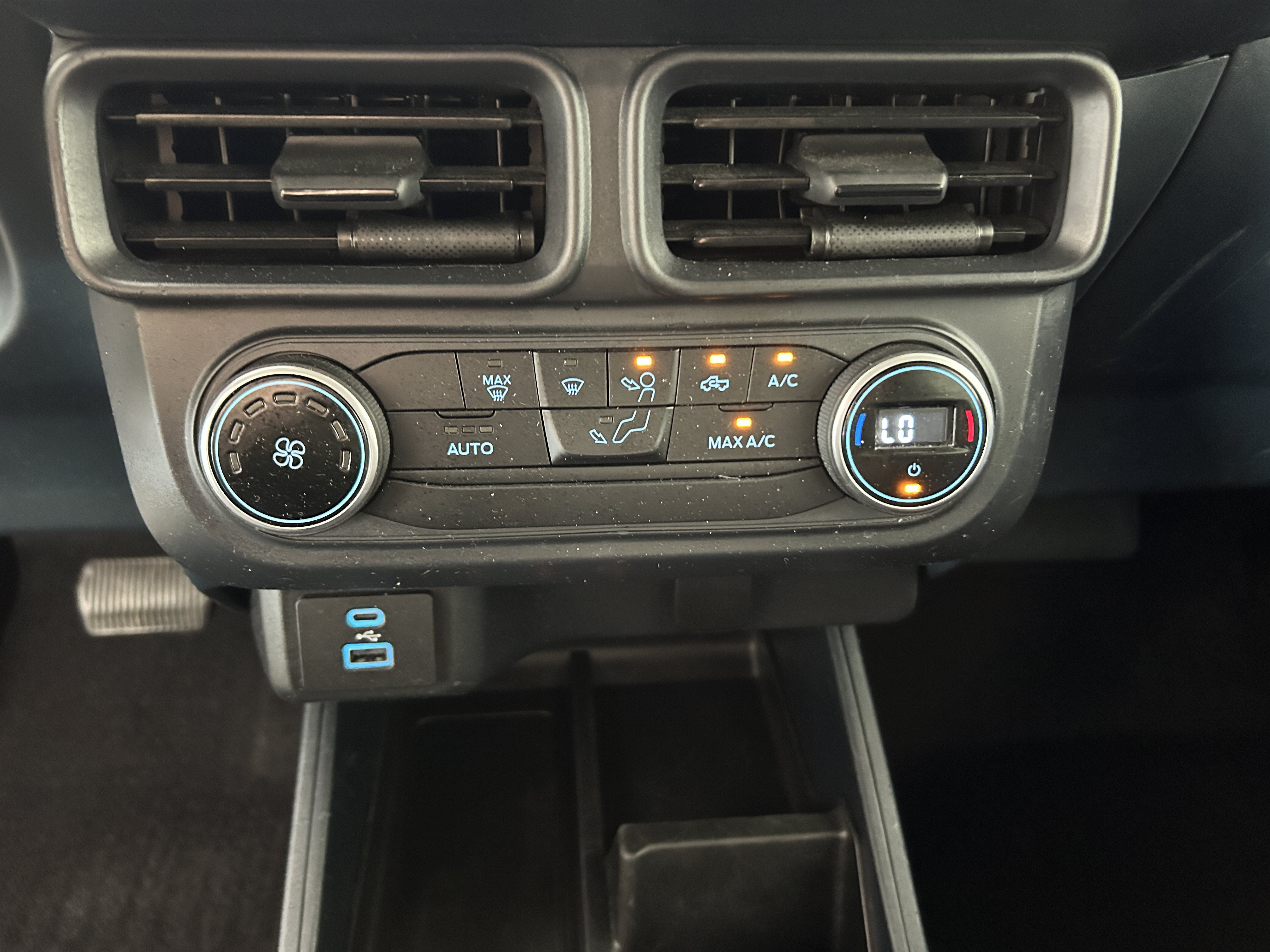 Used 2022 Ford Maverick XL w/ Equipment Group 100A Standard AWD/4WD image 18