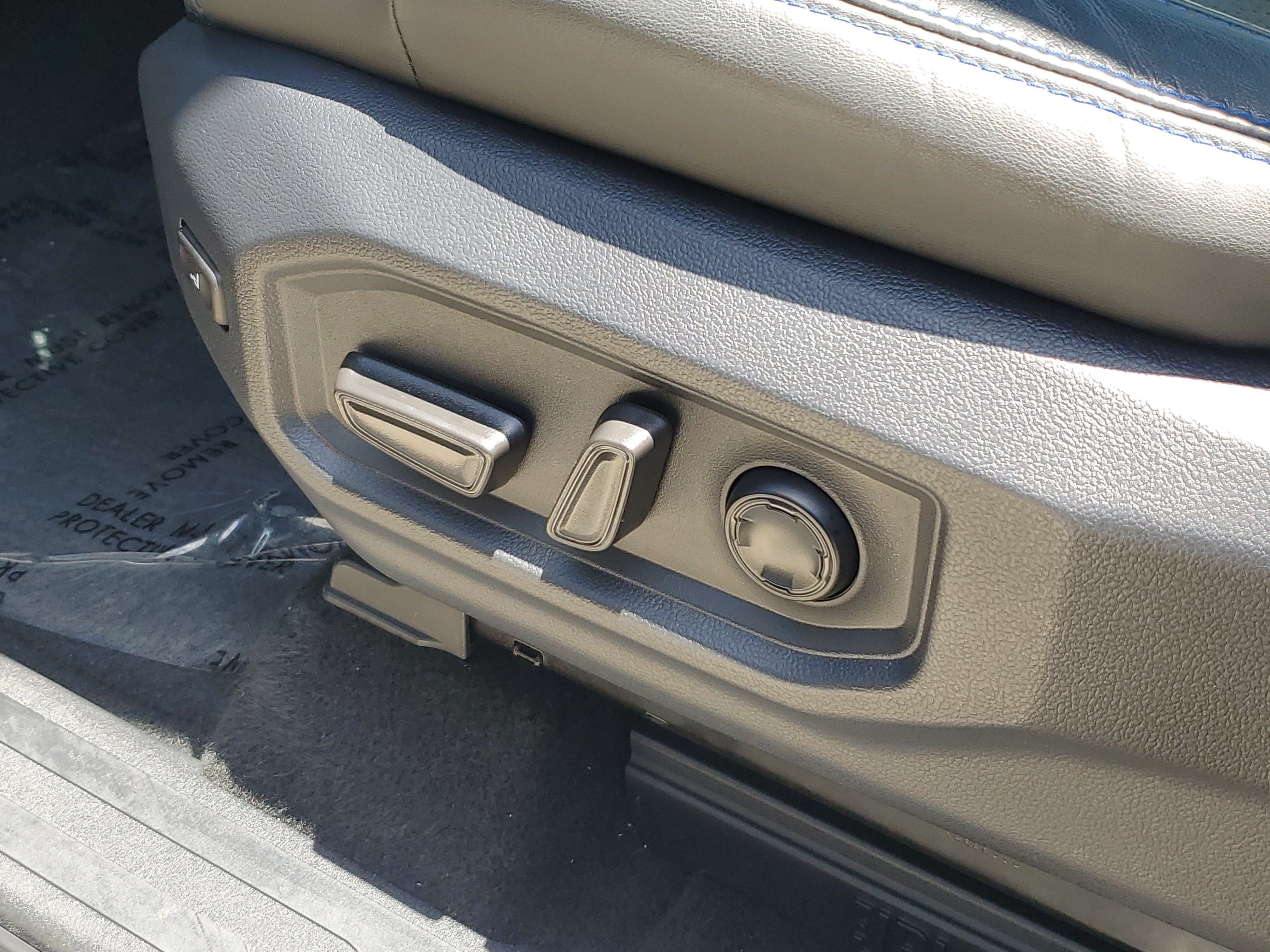 Used 2024 Toyota Tundra Platinum RWD image 21