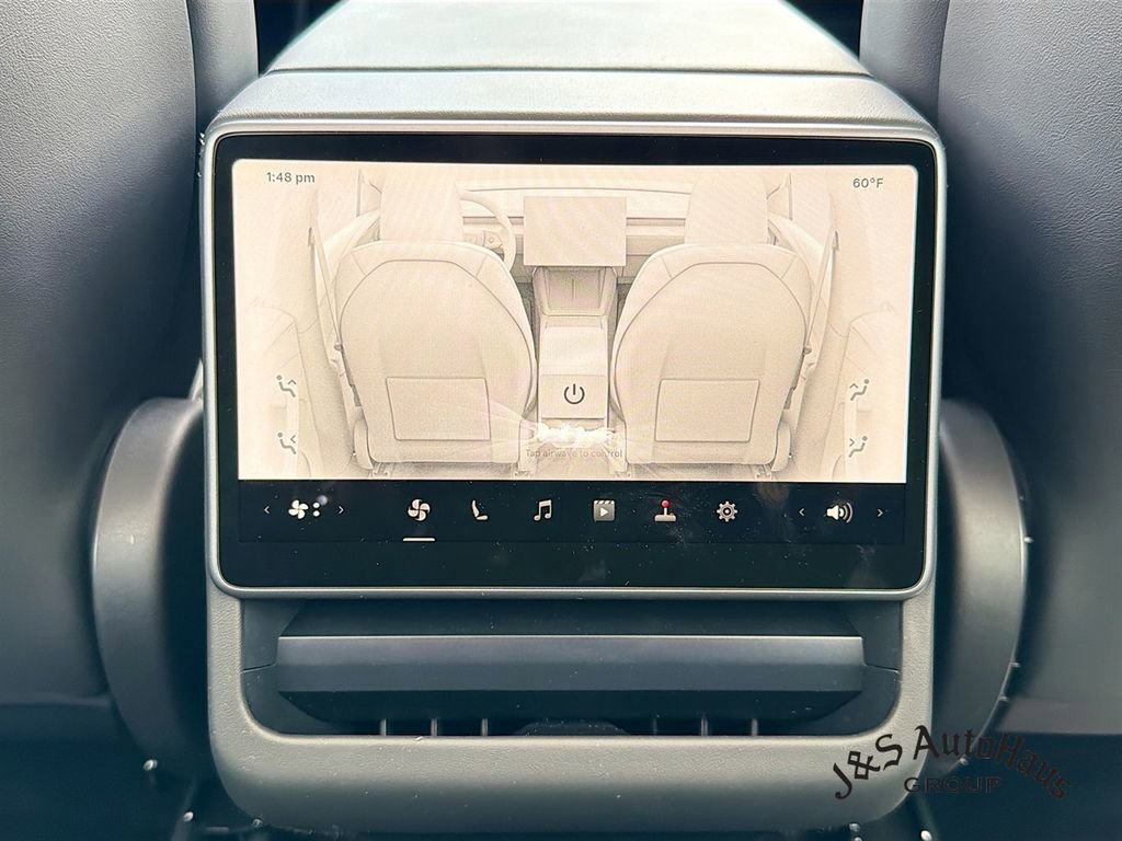 Used 2026 Tesla Model Y 2WD image 32