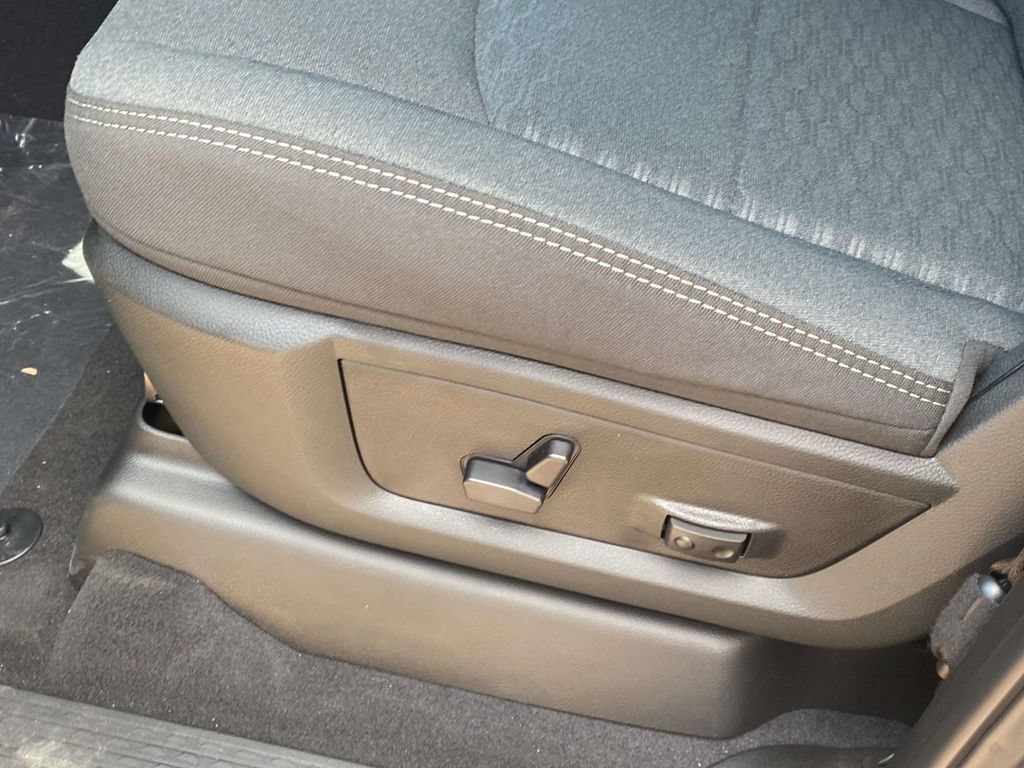 New 2026 RAM 2500 Big Horn AWD/4WD image 45