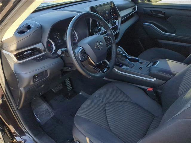 Used 2020 Toyota Highlander LE image 10