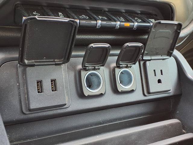Used 2019 Chevrolet Silverado 2500 LTZ w/ Duramax Plus Package AWD/4WD image 8