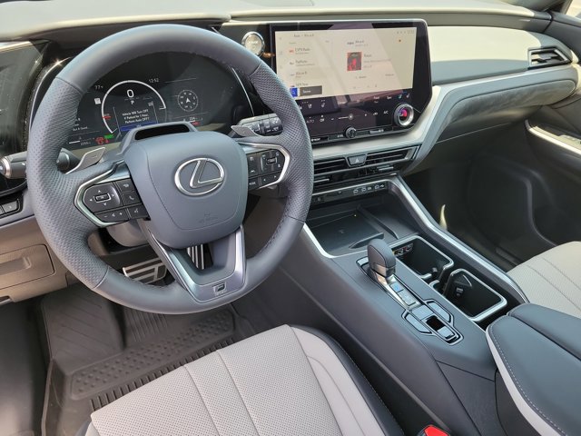 Used 2026 Lexus TX 500h AWD w/ Technology Package image 10