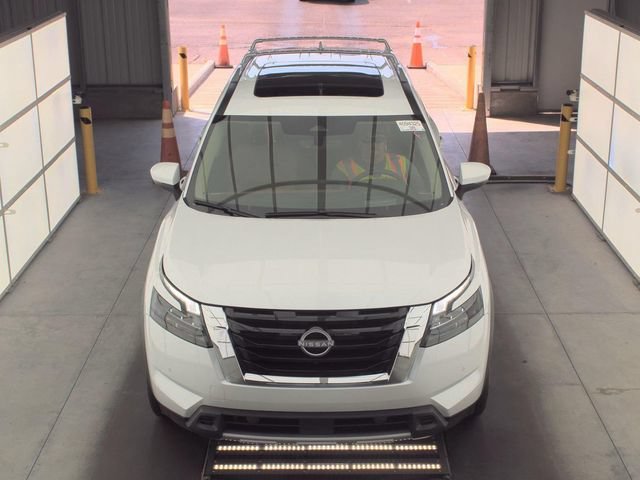 Used 2025 Nissan Pathfinder Platinum w/ Cargo Package FWD image 3