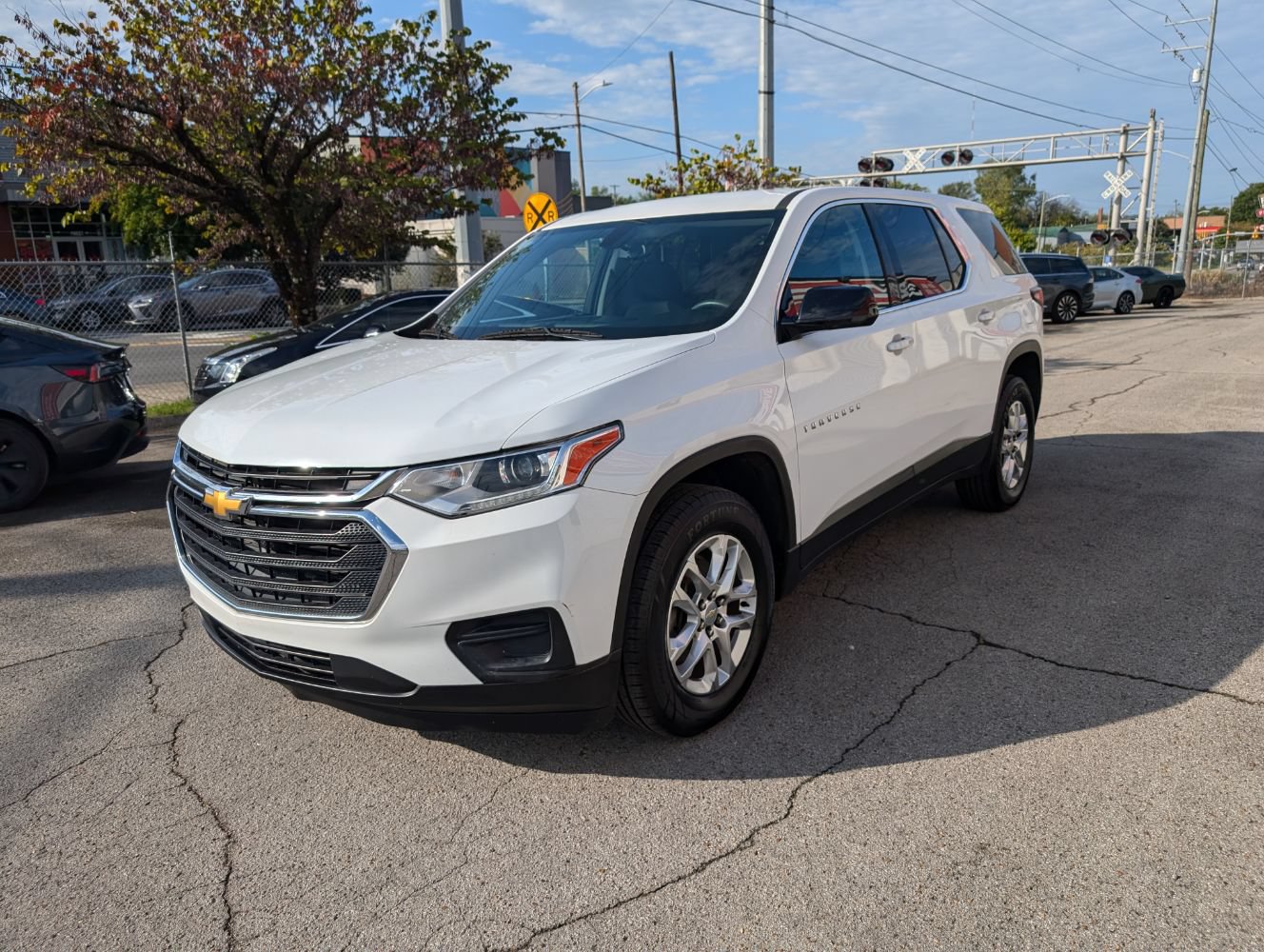 Used 2018 Chevrolet Traverse LS FWD image 3